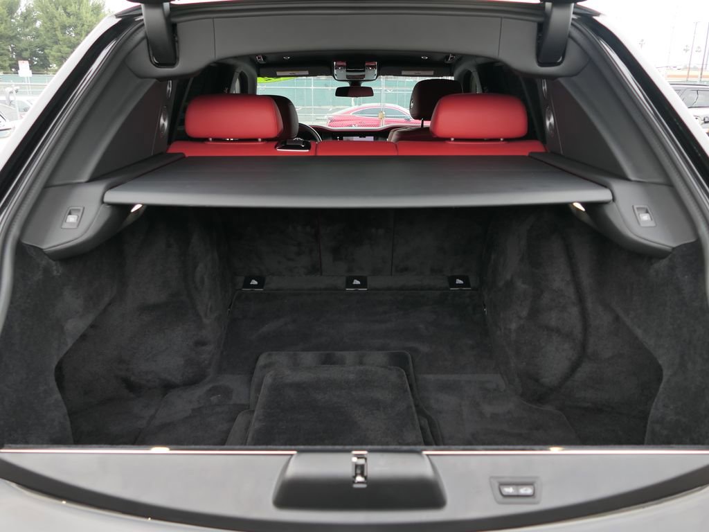 Used 2022 Rolls-Royce Cullinan image 25