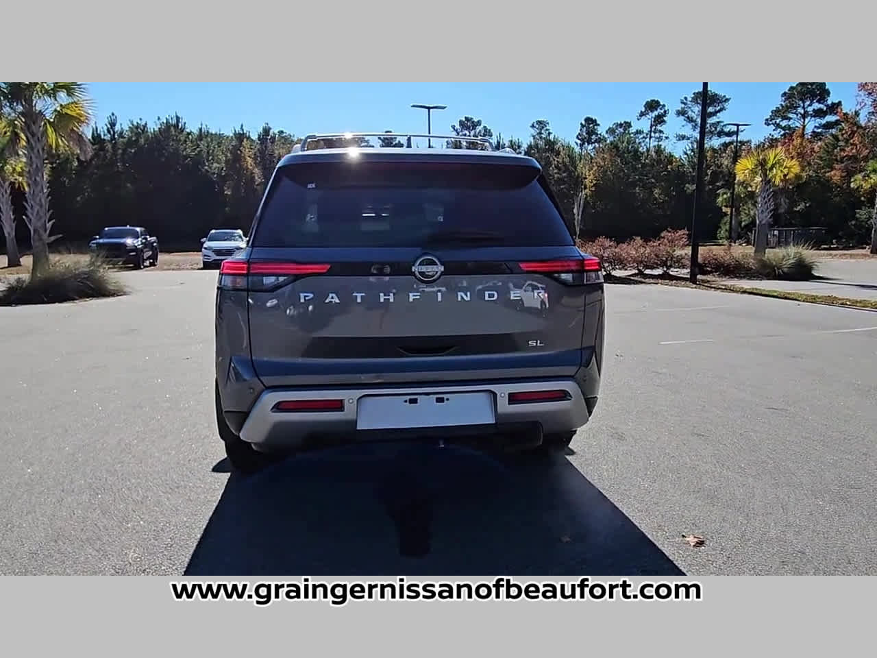 New 2025 Nissan Pathfinder SL w/ SL Premium Package FWD image 30