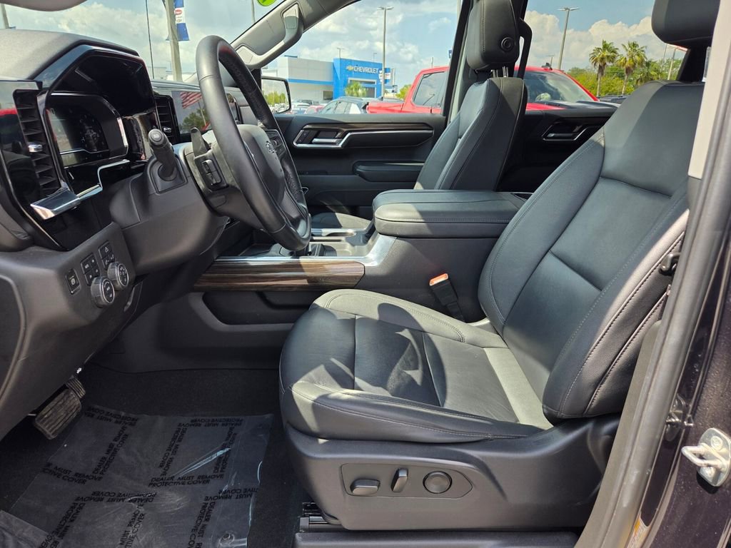 Used 2024 Chevrolet Silverado 1500 LT Trail Boss w/ Convenience Package II image 6