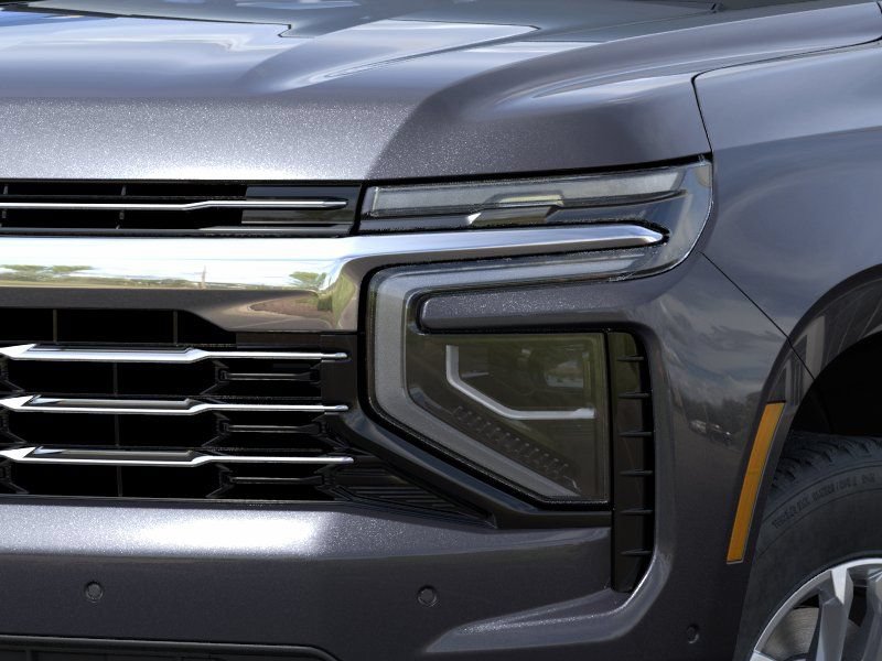 Used 2026 Chevrolet Suburban LT RWD image 11