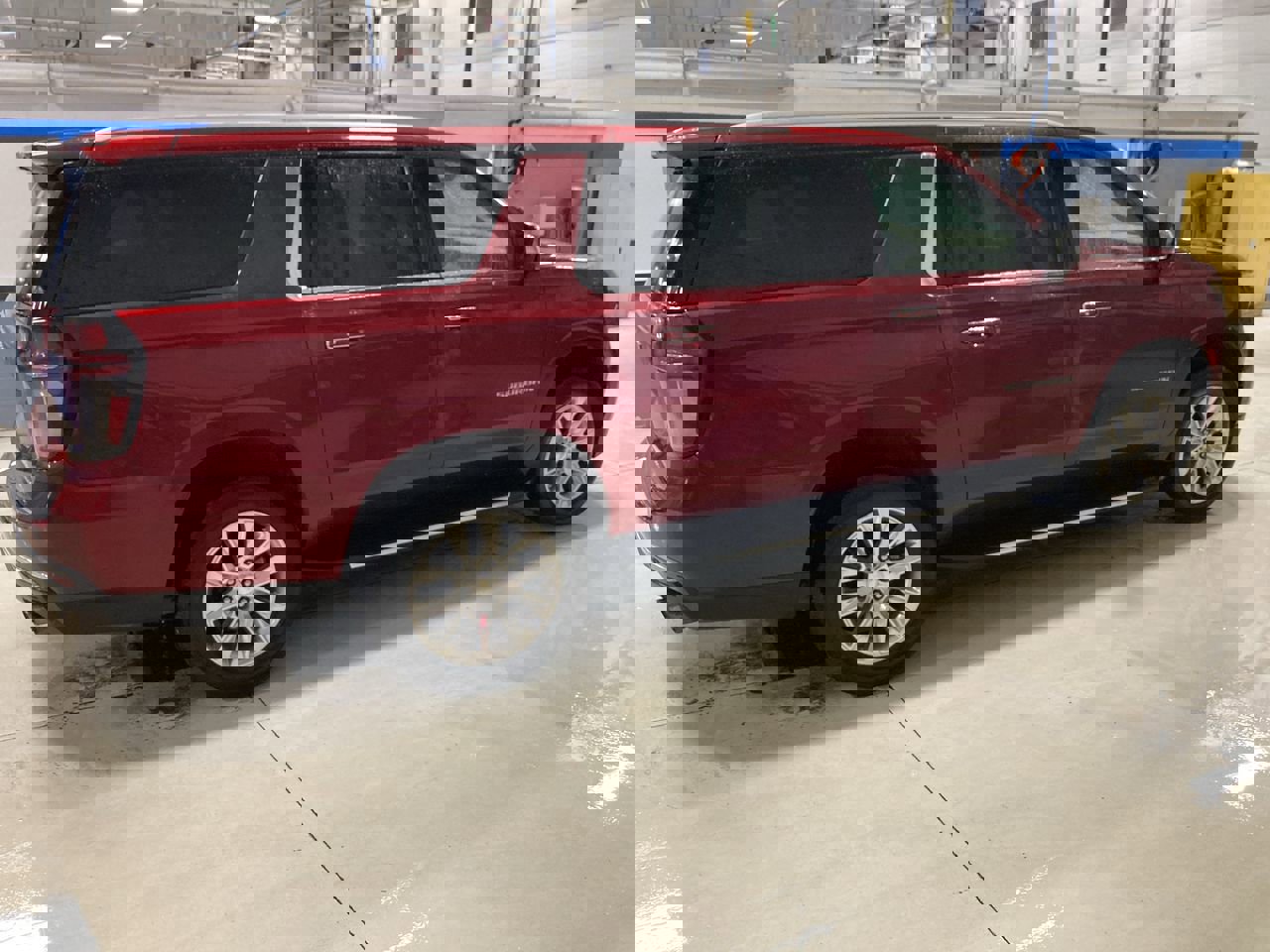 Used 2021 Chevrolet Suburban Premier w/ Premium Package image 8