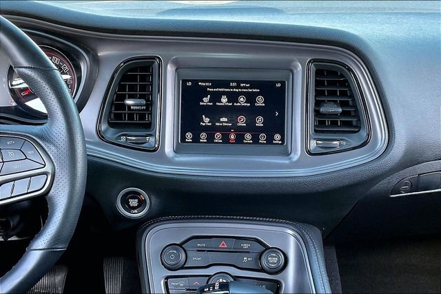 Used 2023 Dodge Challenger SXT w/ Blacktop Package image 9