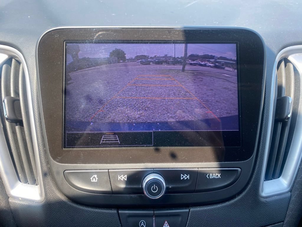 Used 2022 Chevrolet Malibu LT FWD image 12