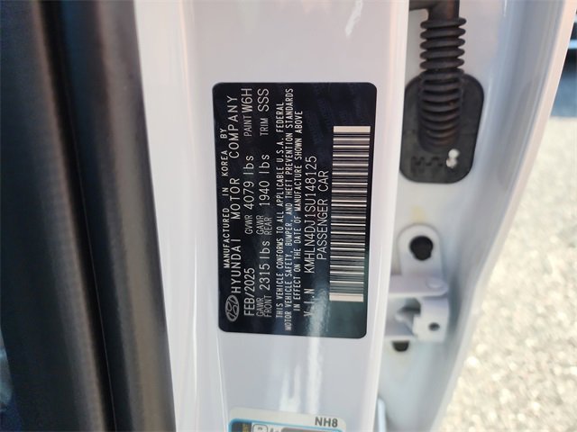 New 2025 Hyundai Elantra Limited image 33