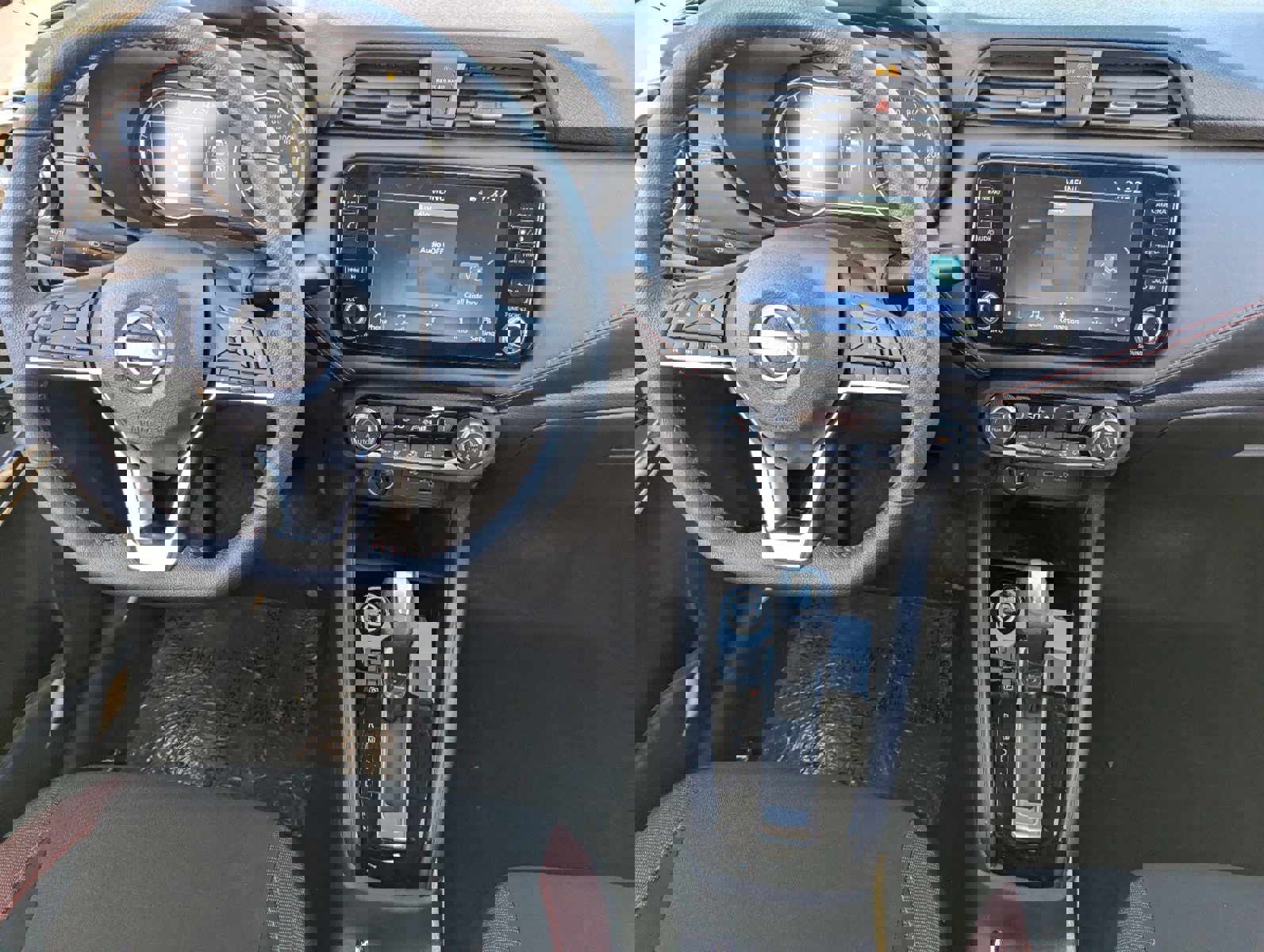 New 2025 Nissan Versa SR w/ Trunk Package image 19