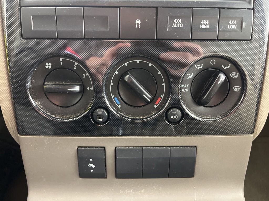 Used 2006 Ford Explorer XLT AWD/4WD image 28