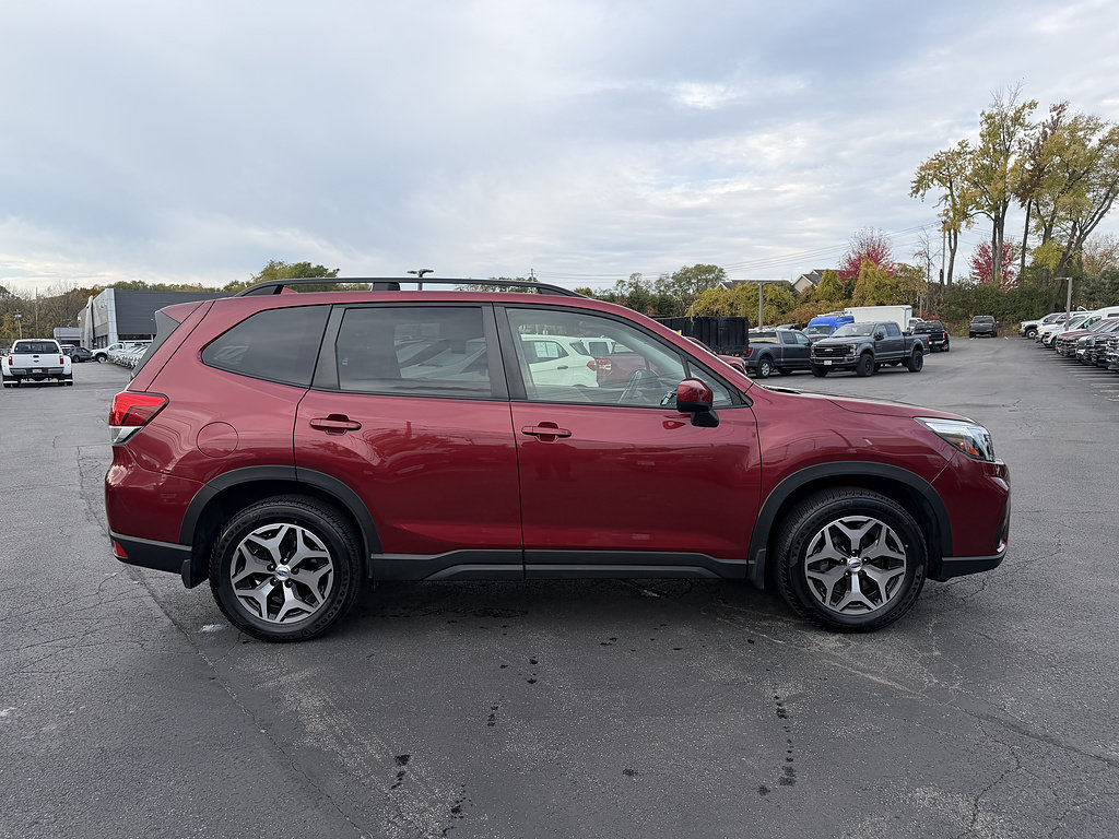 Used 2021 Subaru Forester Premium AWD/4WD image 7