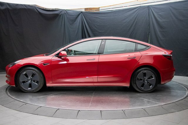 Used 2022 Tesla Model 3 Standard Range image 9