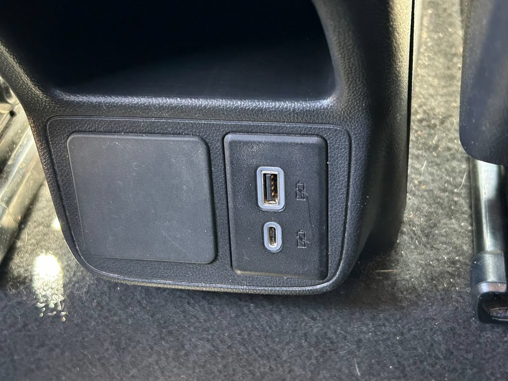 Used 2020 Buick Encore GX Select w/ Sport Touring Package FWD image 21