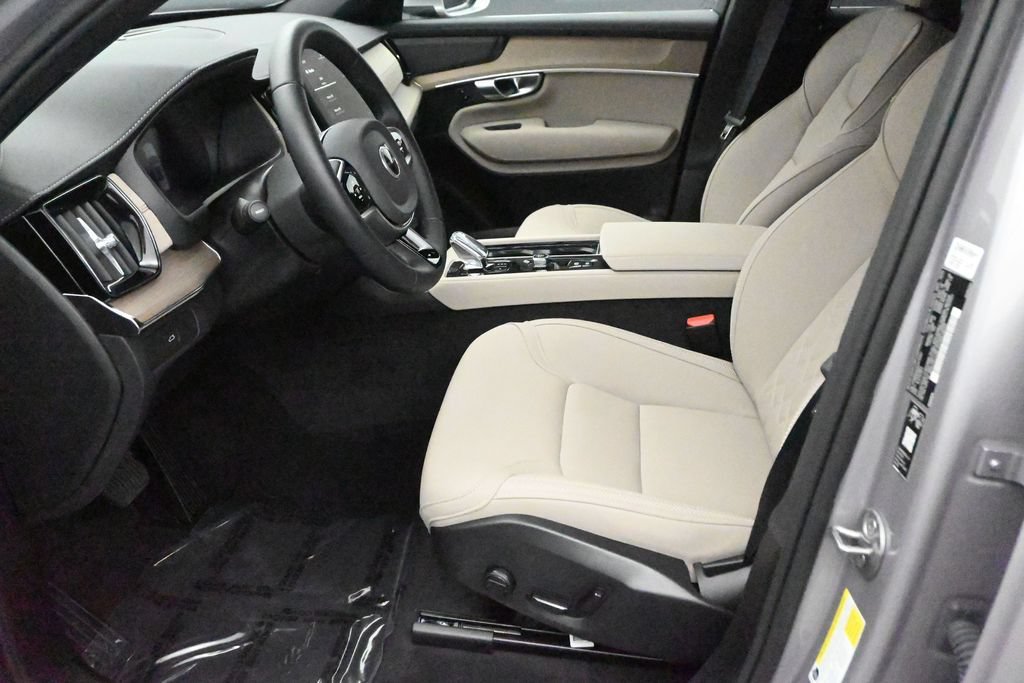 New 2026 Volvo XC90 B6 Plus w/ Protection Package Premier AWD/4WD image 11