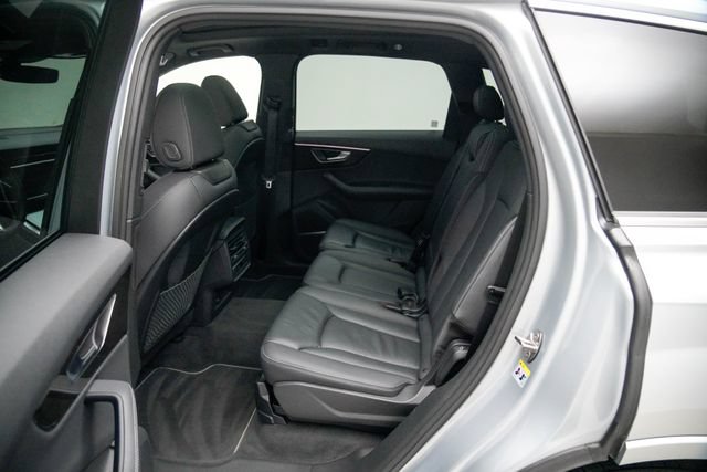 Used 2025 Audi Q7 3.0T Premium Plus AWD/4WD image 16