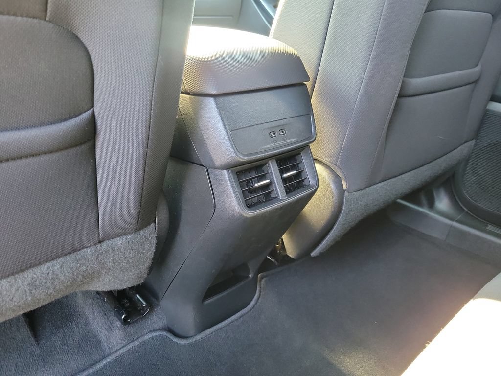 Used 2026 Chevrolet Equinox LT FWD image 13