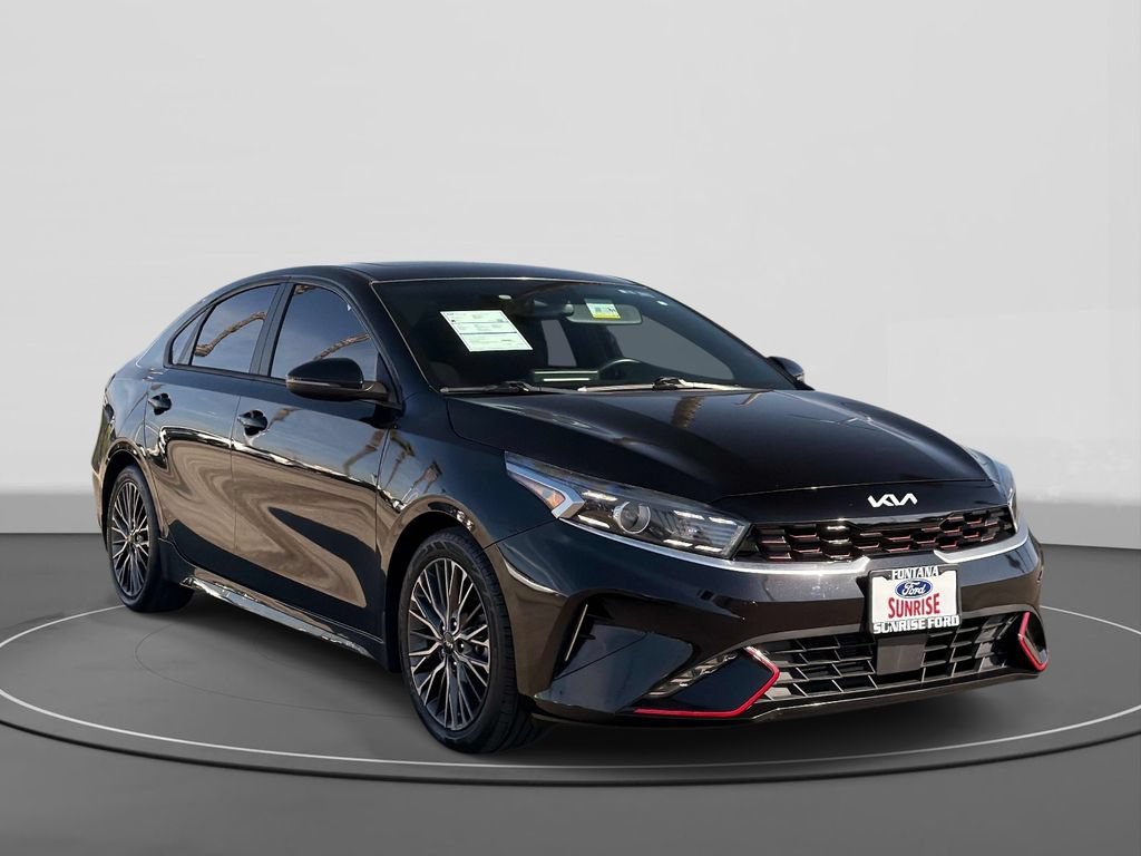 Used 2023 Kia Forte GT-Line w/ GT-Line Premium Package FWD image 4