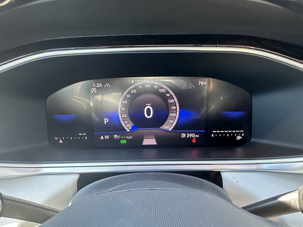 New 2025 Volkswagen Taos SE image 23