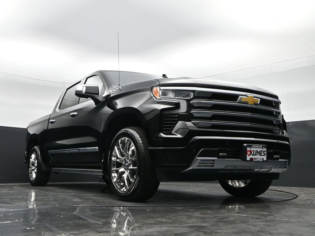 Used 2025 Chevrolet Silverado 1500 High Country AWD/4WD image 54