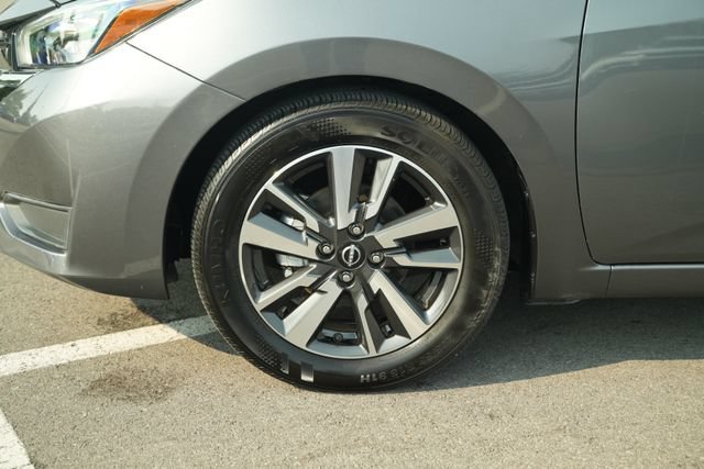 Used 2025 Nissan Versa SV FWD image 11