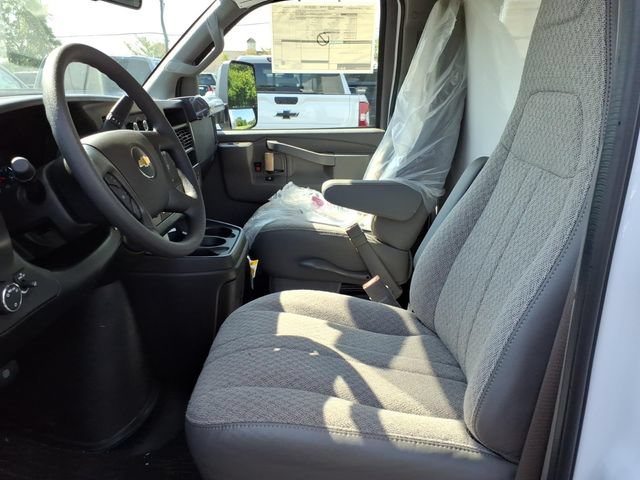 New 2026 Chevrolet Express 3500 w/ Power Convenience Package RWD image 6