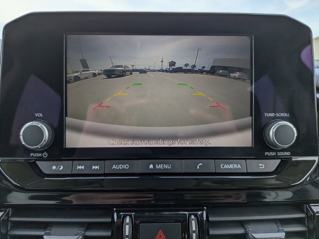 Used 2024 Nissan Pathfinder SV image 22