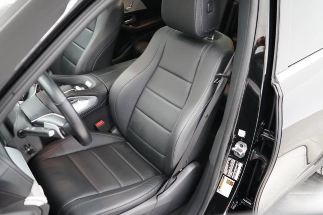 Used 2025 Mercedes-Benz GLS 450 4MATIC image 29