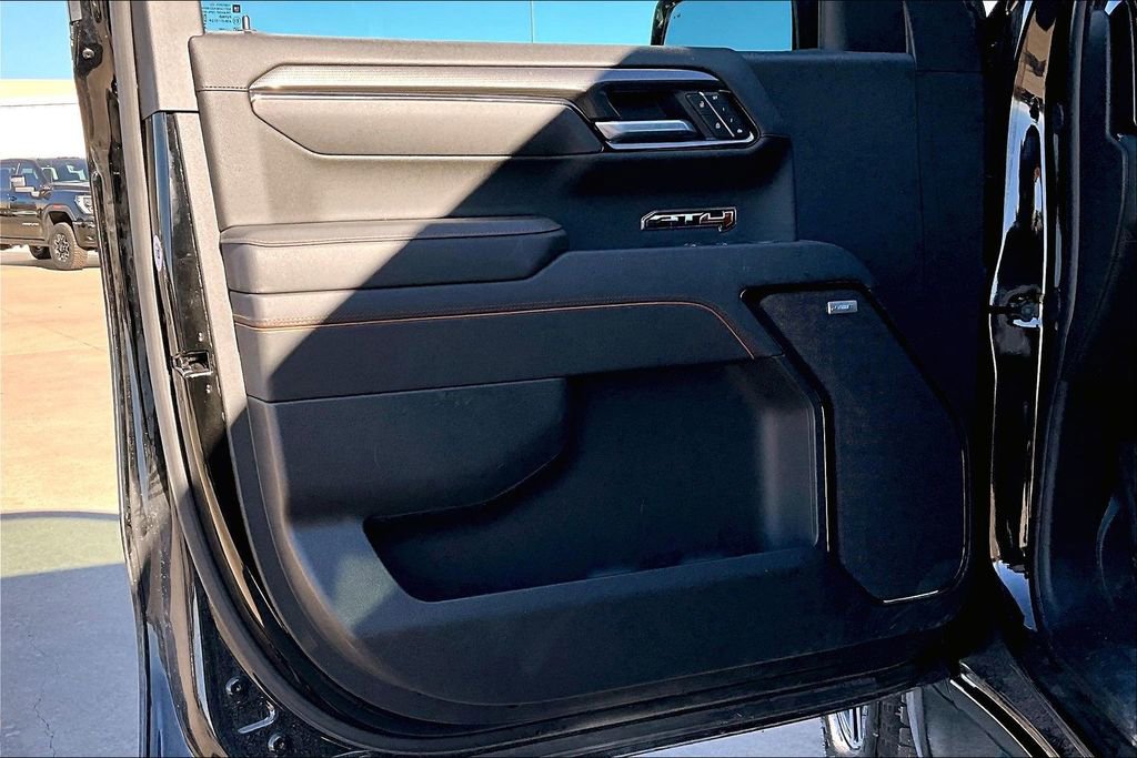 Used 2025 GMC Sierra 1500 AT4 w/ AT4 Premium Package image 21