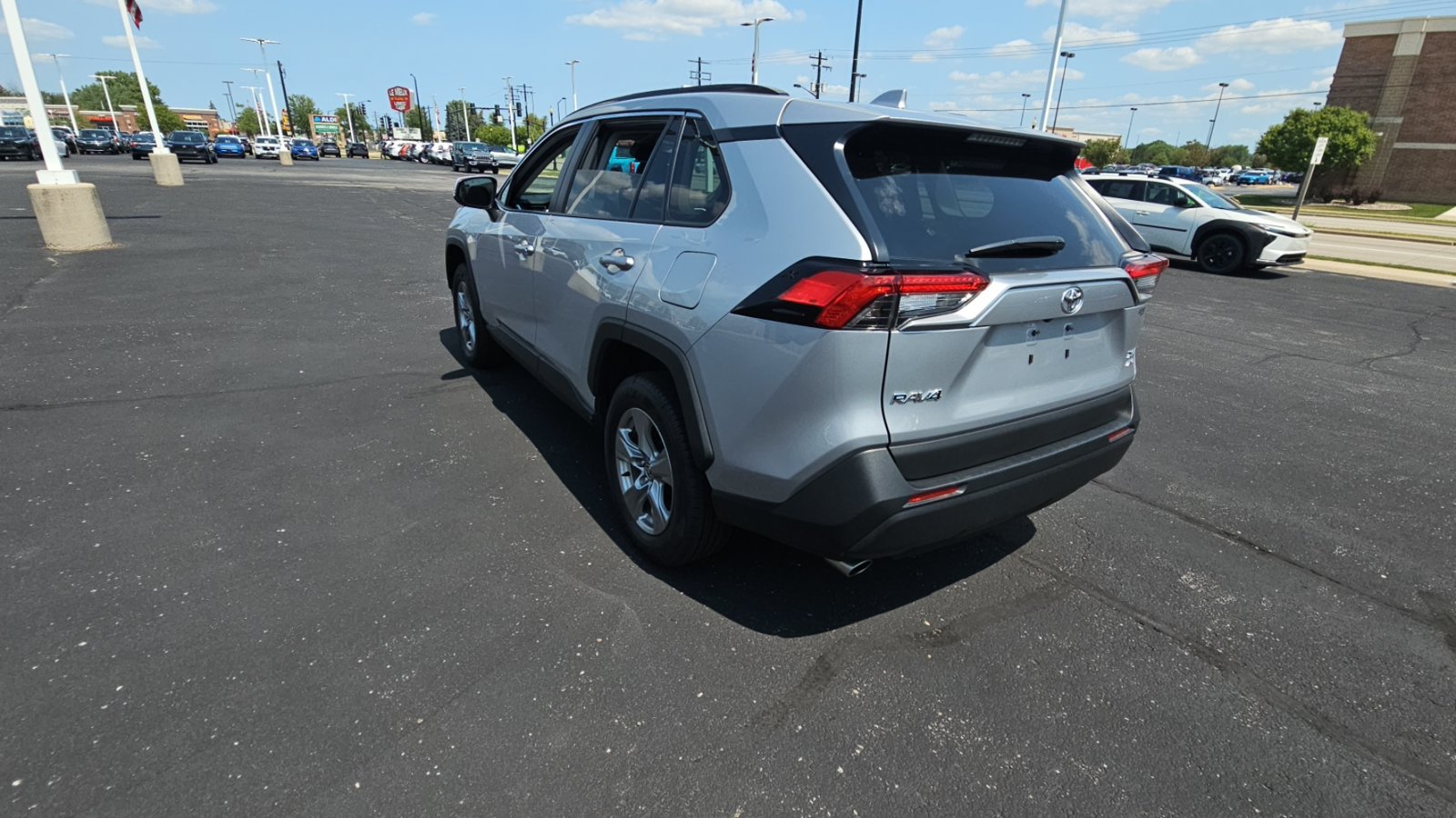 Certified 2025 Toyota RAV4 XLE AWD/4WD image 5