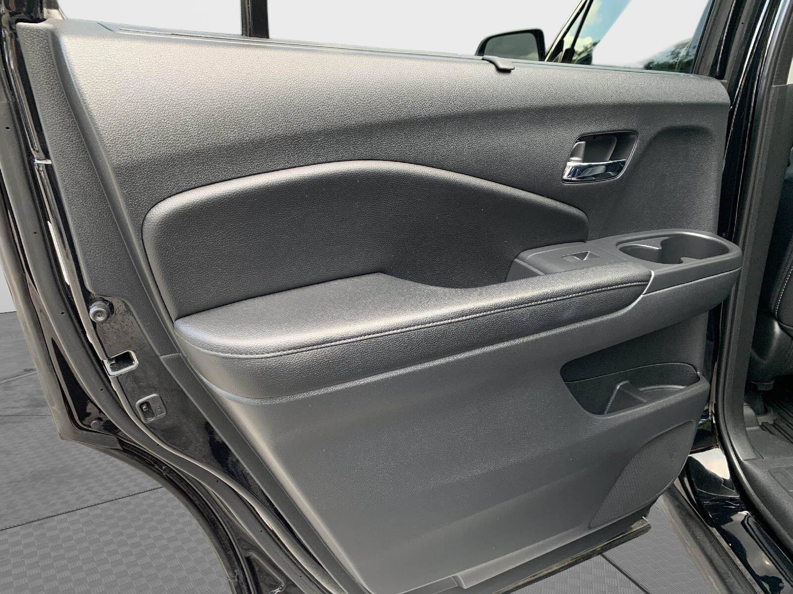 Used 2016 Honda Pilot Elite image 42