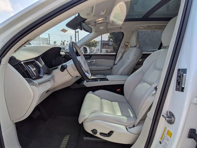Certified 2025 Volvo XC90 T8 Ultra w/ Lounge Package AWD/4WD image 14