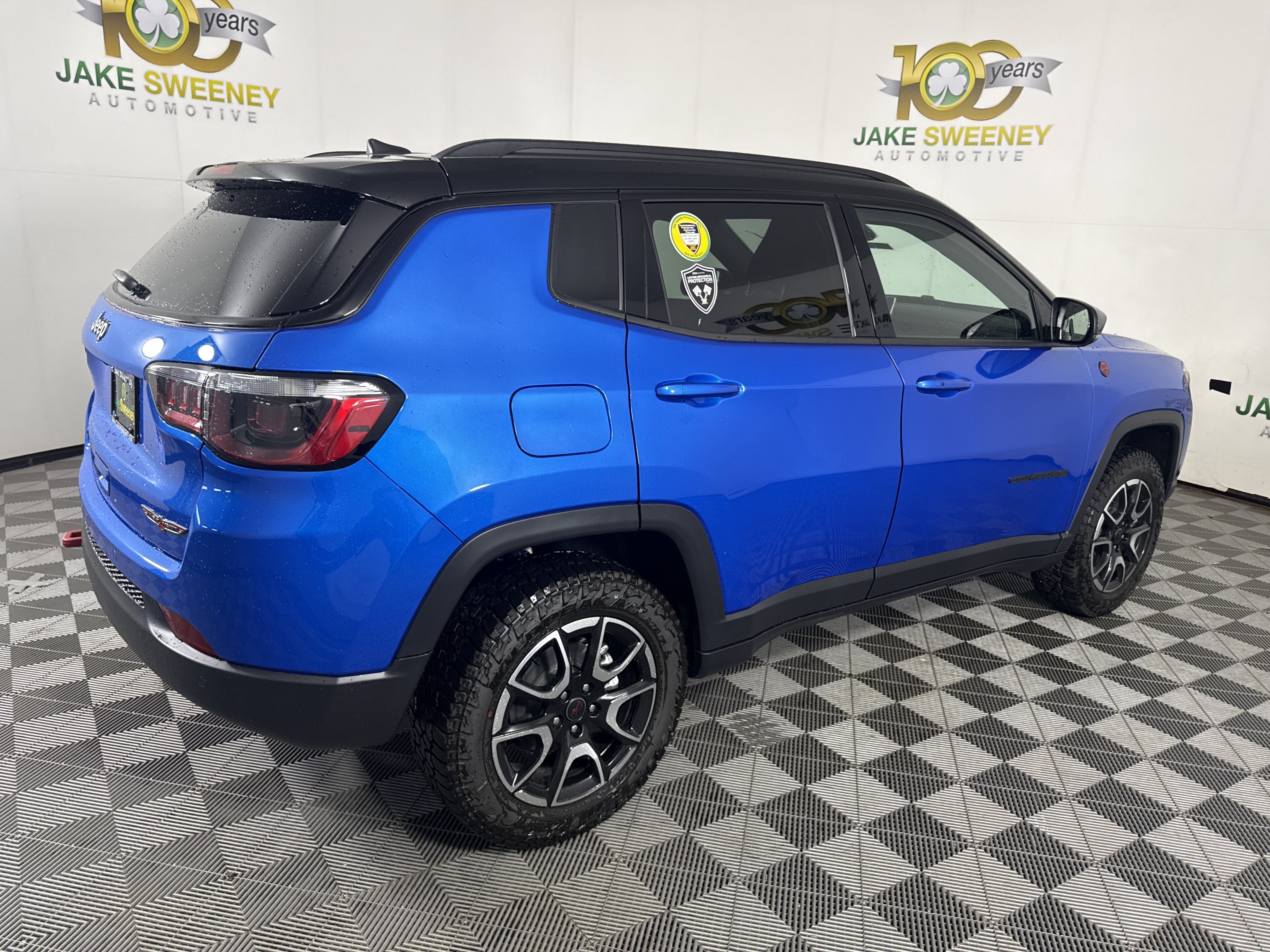 New 2026 Jeep Compass Trailhawk AWD/4WD image 10
