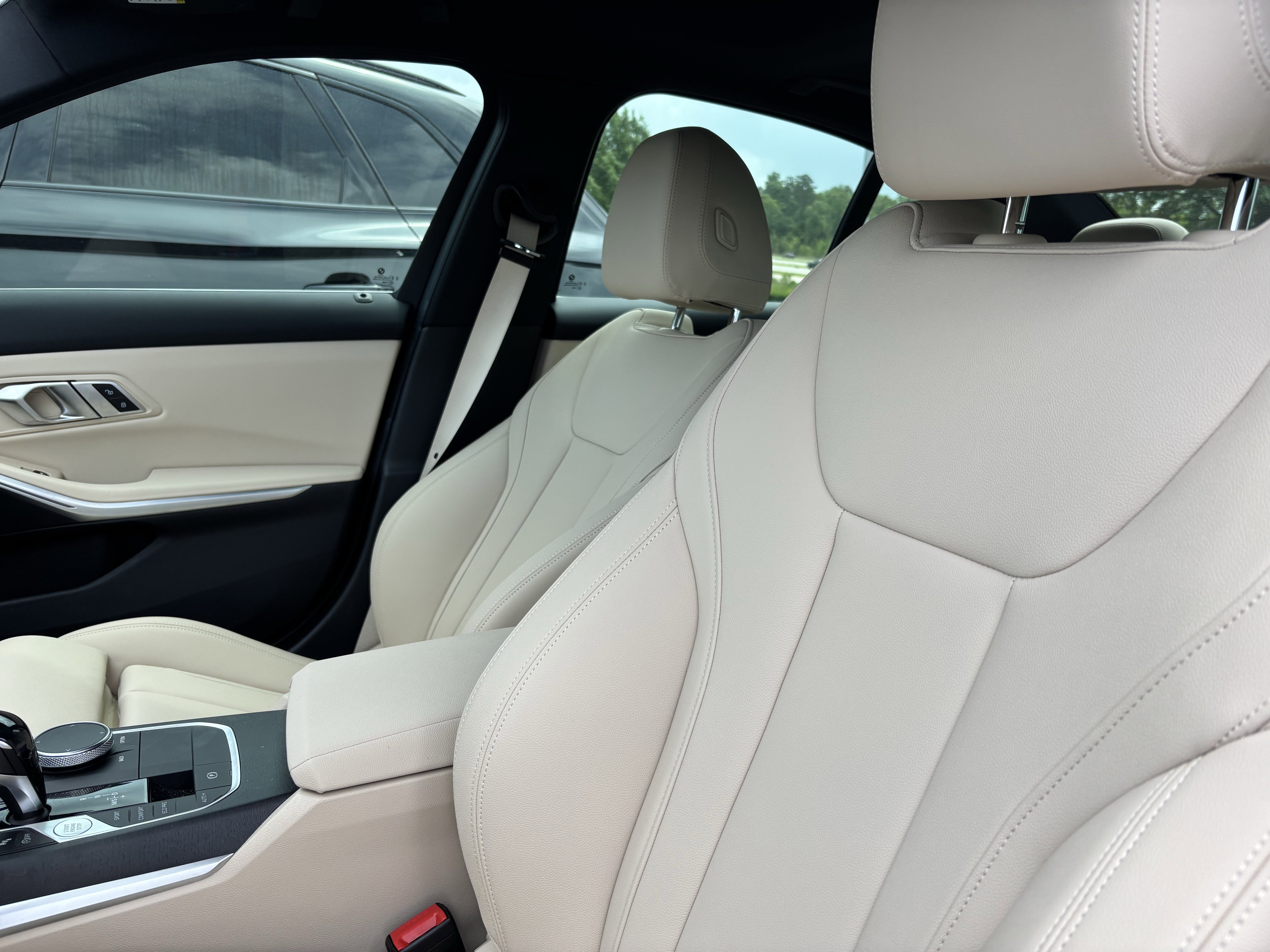 Used 2020 BMW 330i Sedan w/ Driving Assistance Package RWD image 16