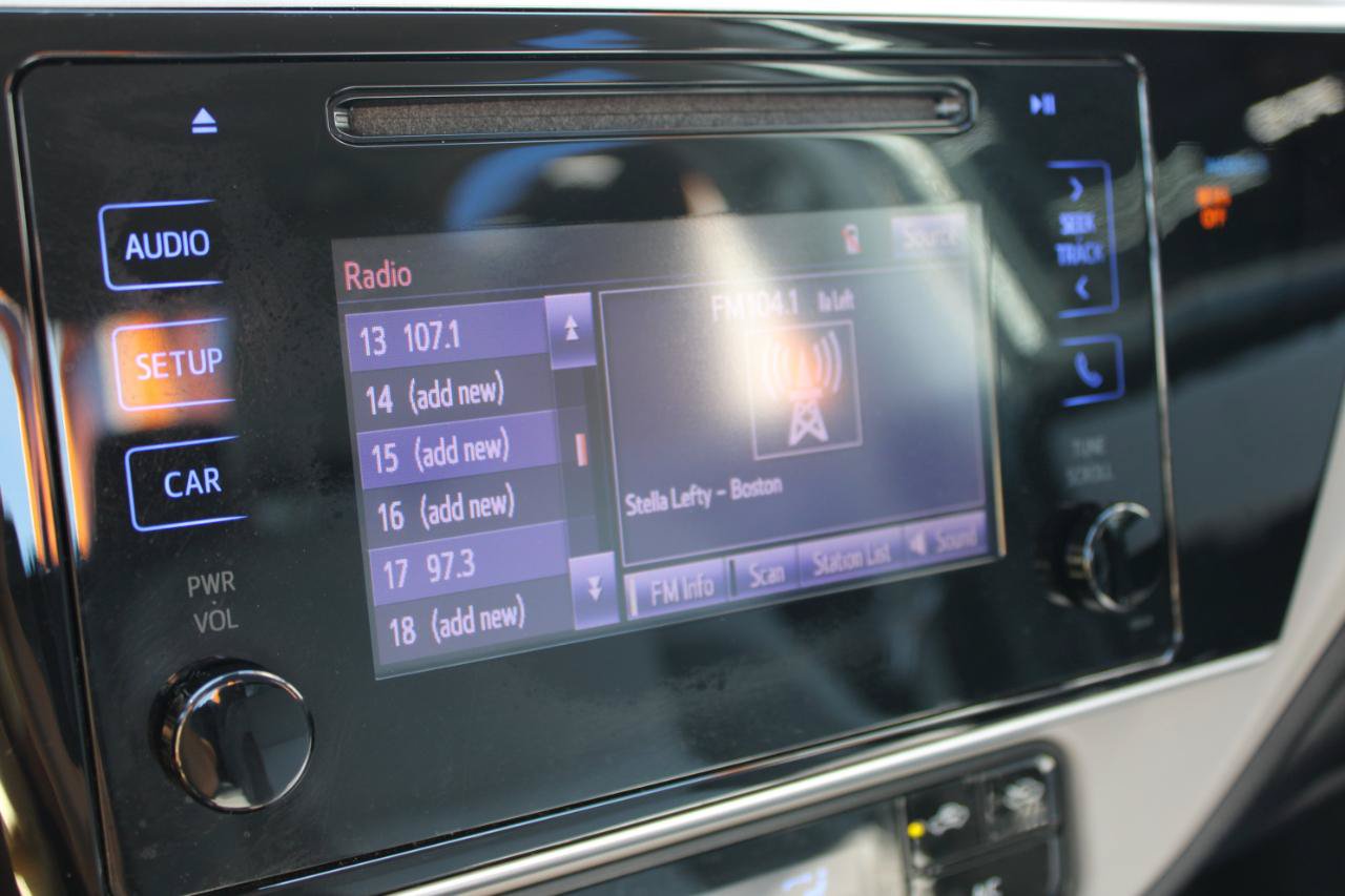 Used 2019 Toyota Corolla LE FWD image 29