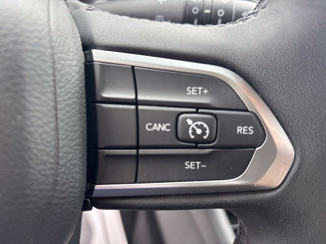 Used 2024 Jeep Compass Latitude AWD/4WD image 23