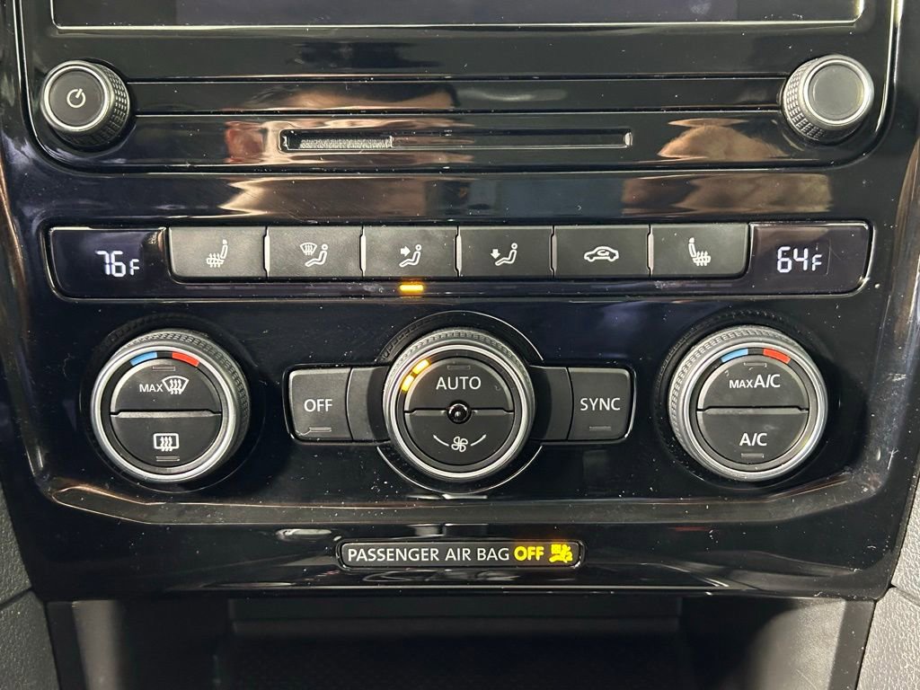 Used 2020 Volkswagen Passat 2.0T SE image 18