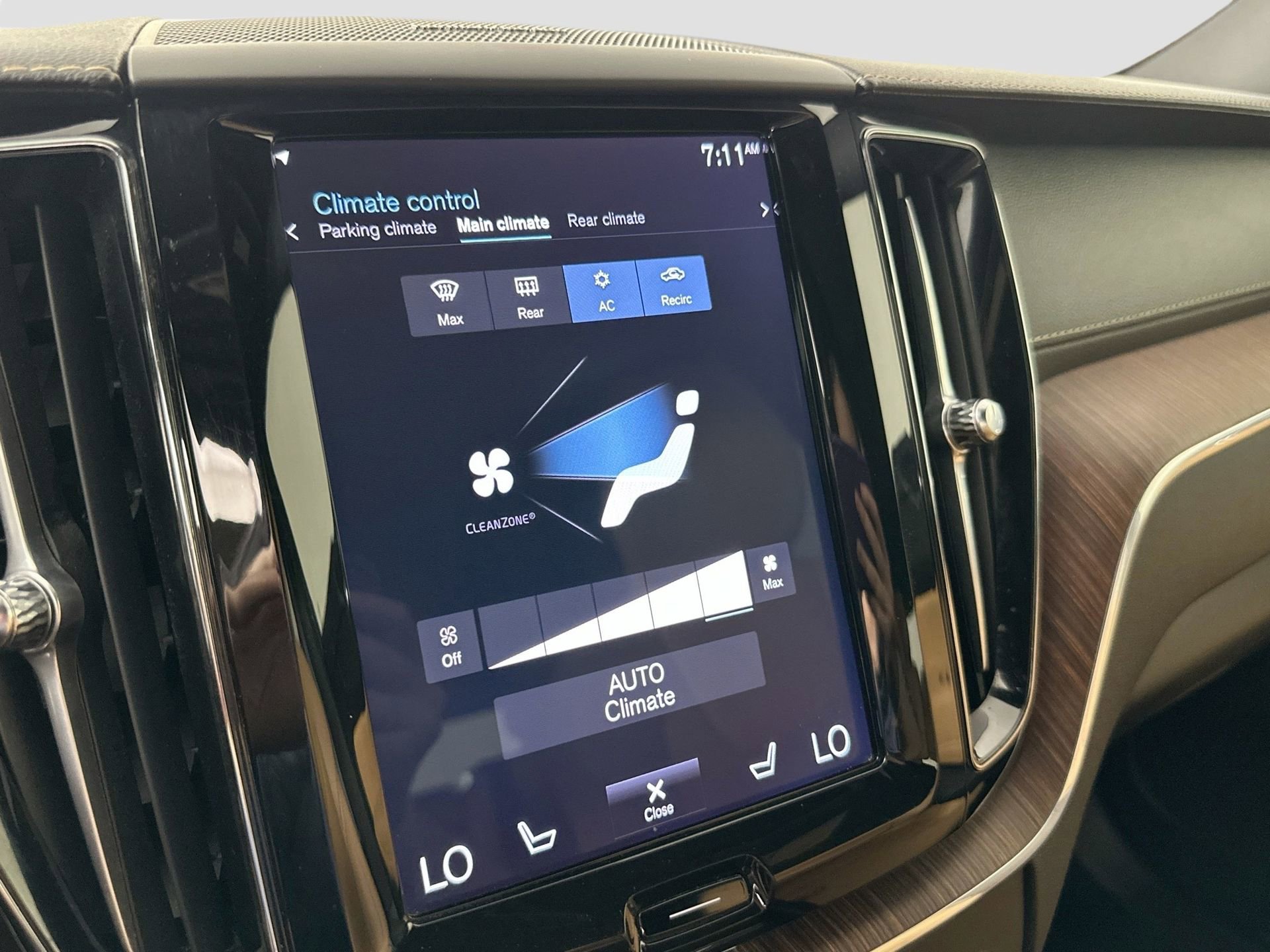 Used 2020 Volvo XC60 T5 Inscription image 16