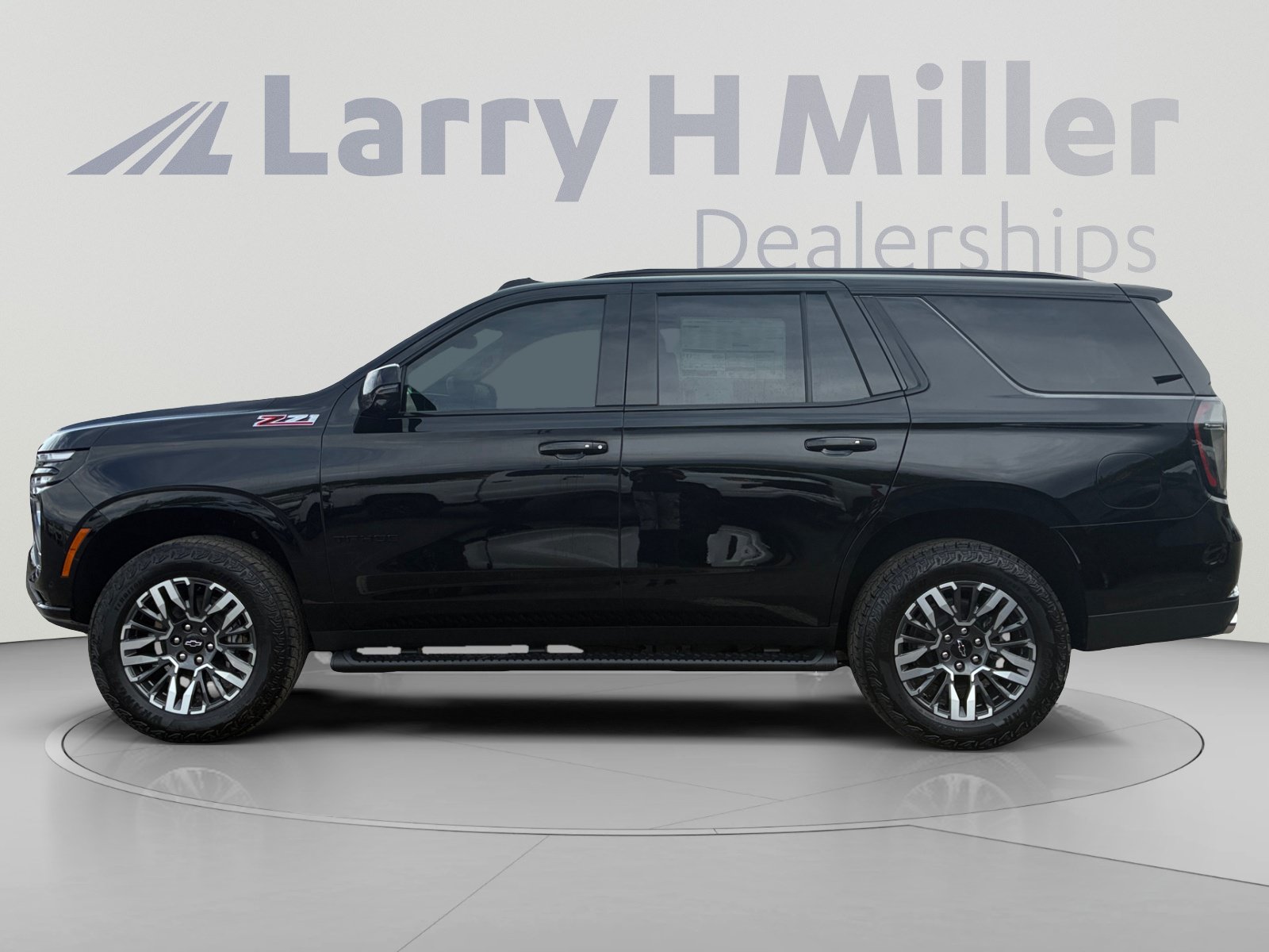 New 2026 Chevrolet Tahoe Z71 w/ Comfort Package AWD/4WD image 2