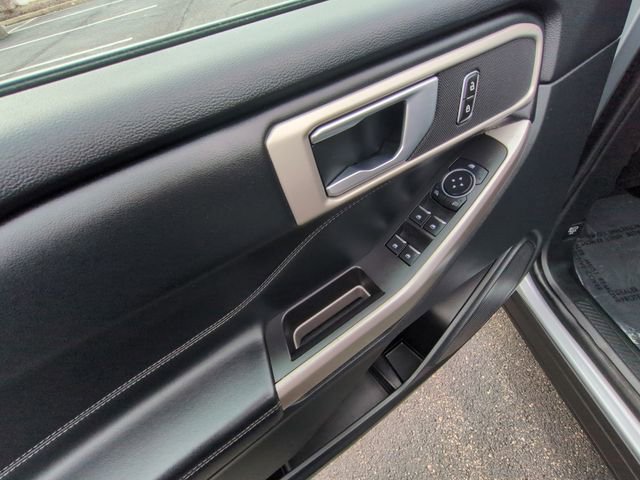 Used 2023 Ford Explorer XLT w/ Equipment Group 202A image 15