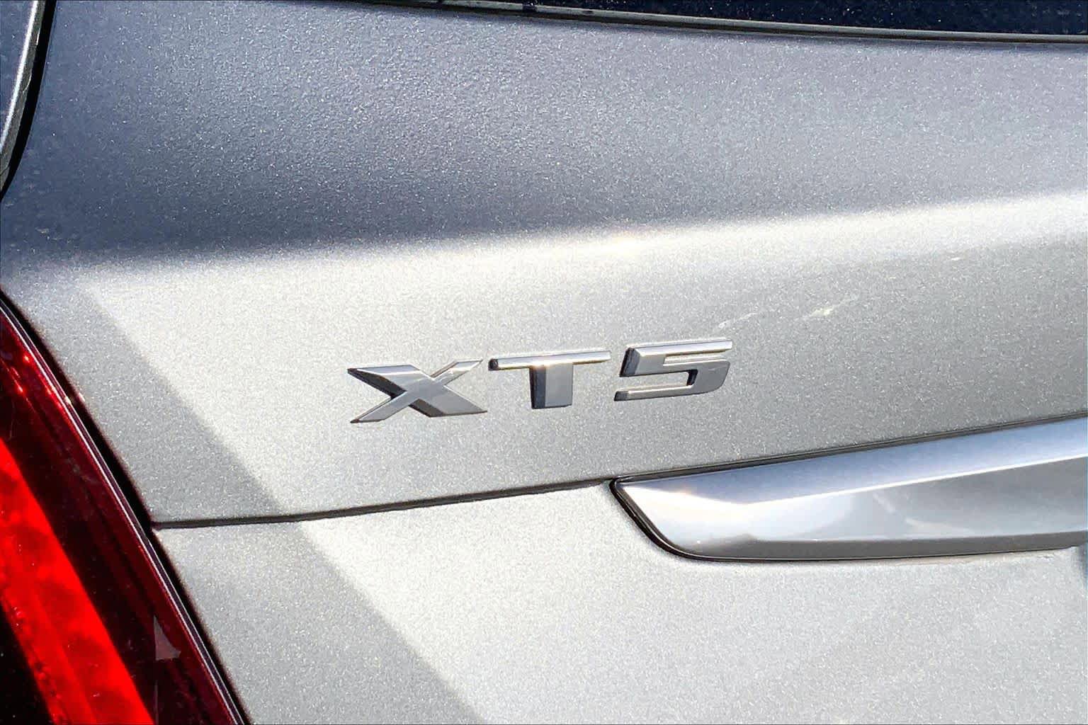 Used 2024 Cadillac XT5 Premium Luxury AWD/4WD image 10