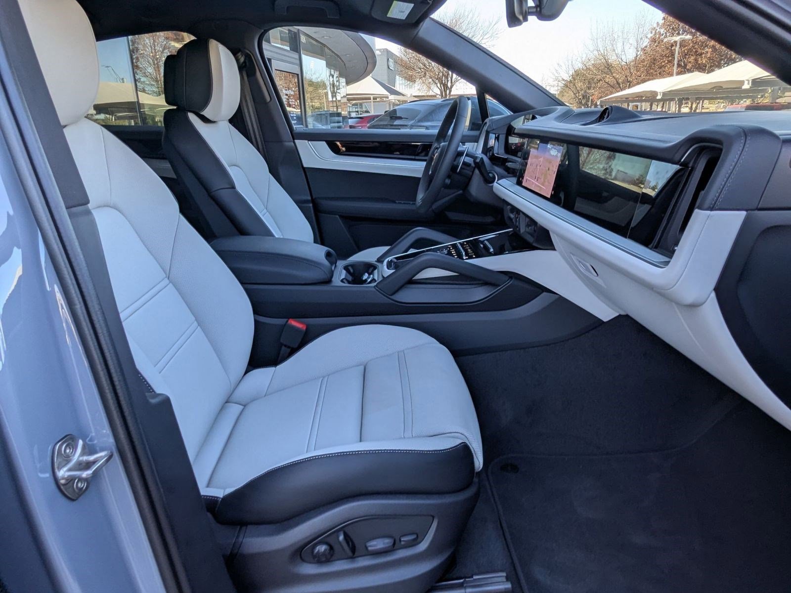 New 2026 Porsche Cayenne Coupe image 25