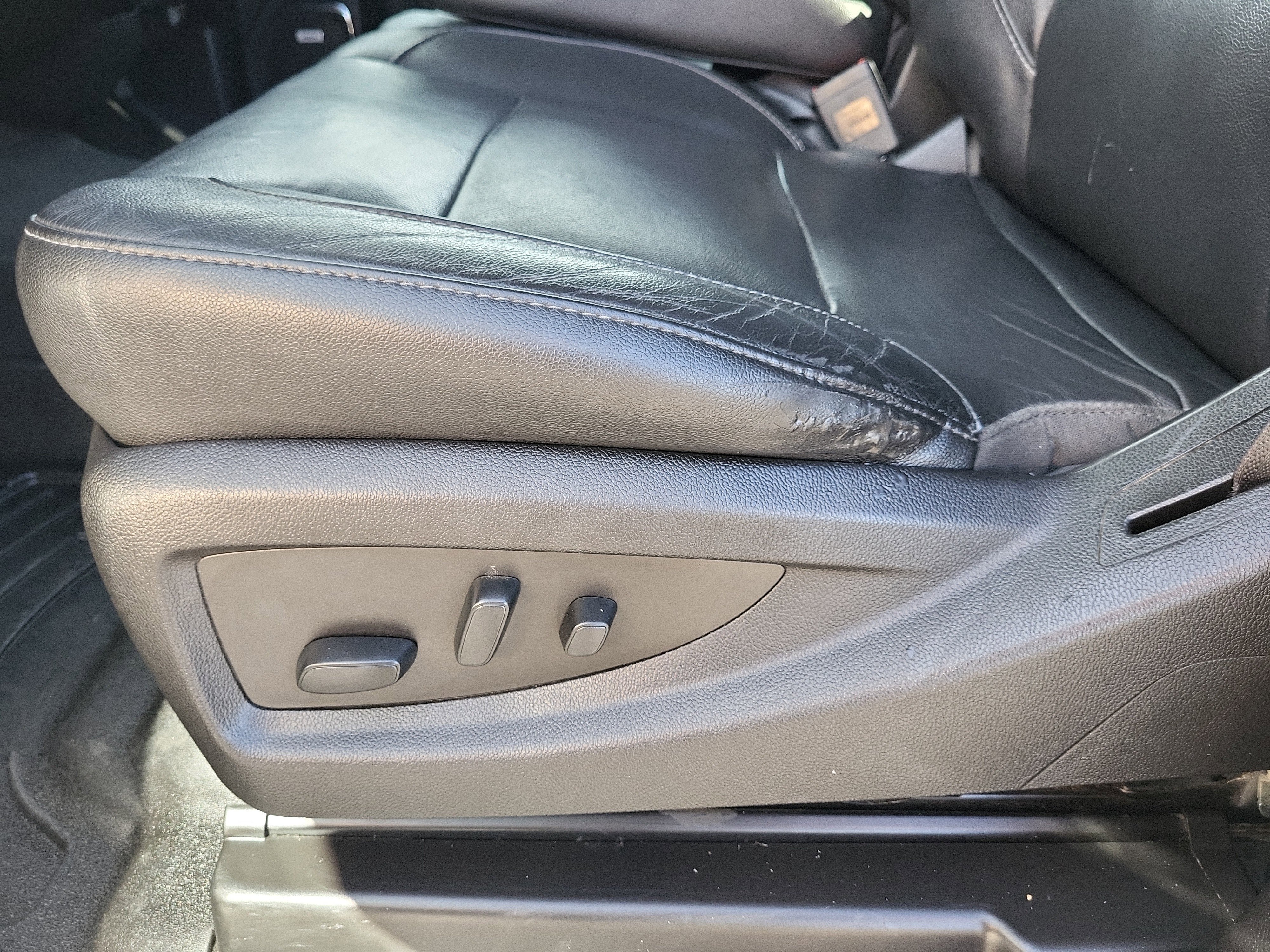 Used 2018 Chevrolet Silverado 2500 LTZ w/ Duramax Plus Package image 14