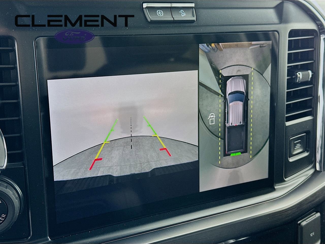 New 2026 Ford F350 Lariat w/ Black Appearance Package image 19