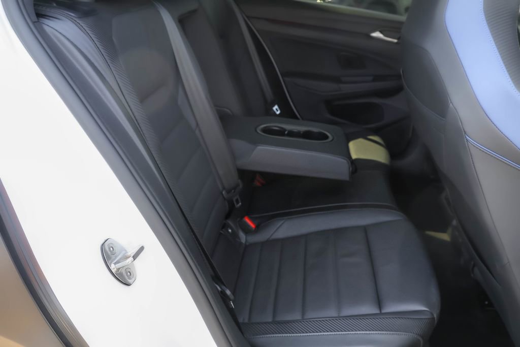 Certified 2024 Volkswagen Golf R image 27