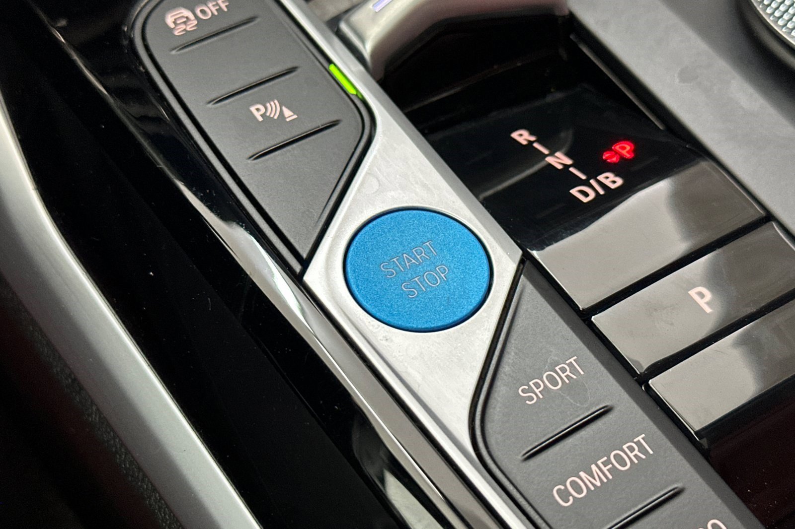 Certified 2024 BMW i4 eDrive40 w/ Premium Package image 19