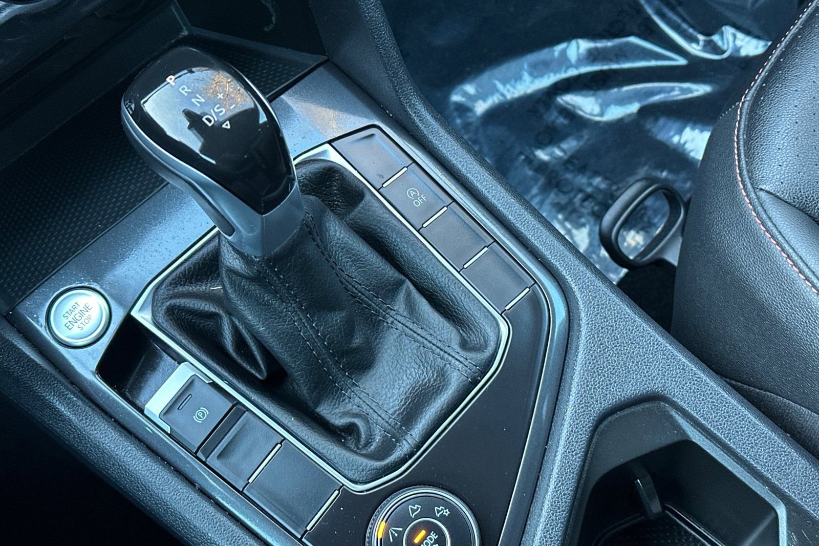 Used 2024 Volkswagen Tiguan Wolfsburg Edition image 20