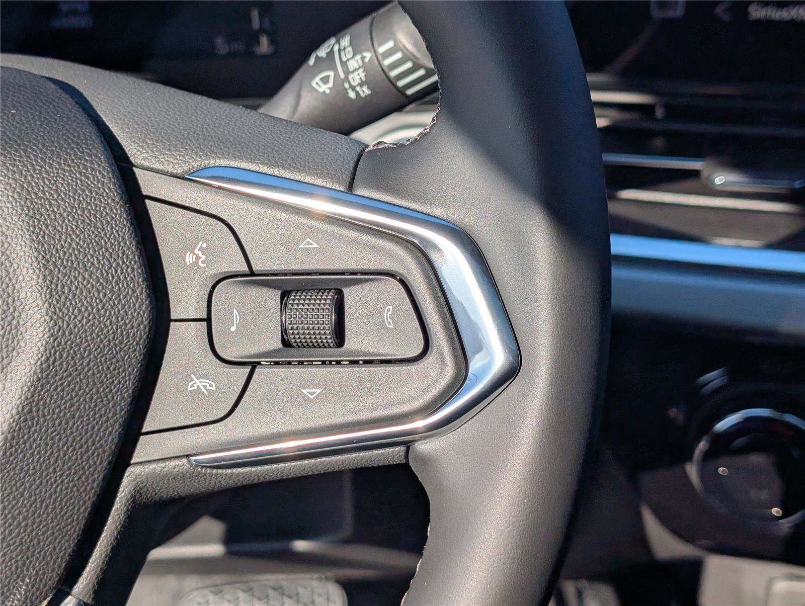 New 2026 Chevrolet Trax LT w/ Sunroof Package image 18