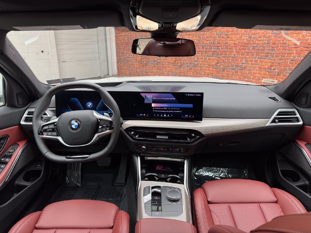 Certified 2025 BMW 330i xDrive Sedan w/ Premium Package AWD/4WD image 13