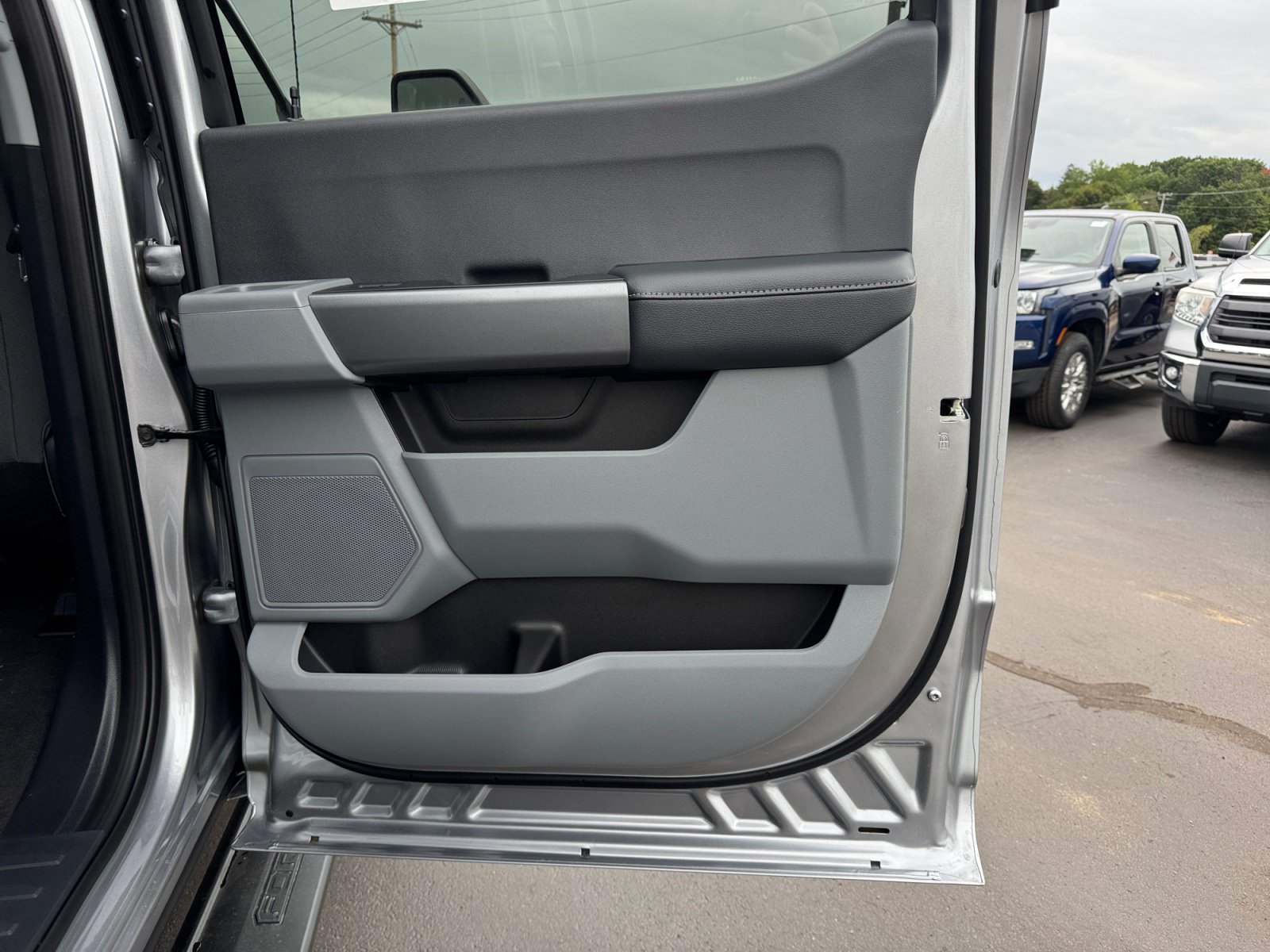 New 2027 Ford F250 XL w/ STX Appearance Package AWD/4WD image 27
