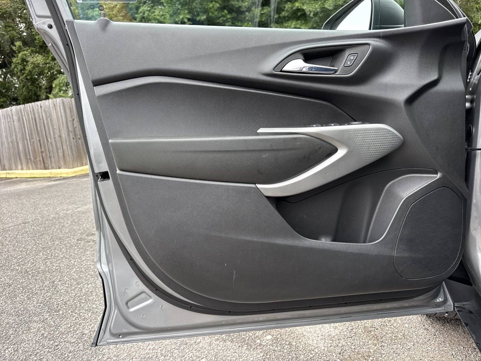 Used 2024 Chevrolet Trax LS FWD image 13