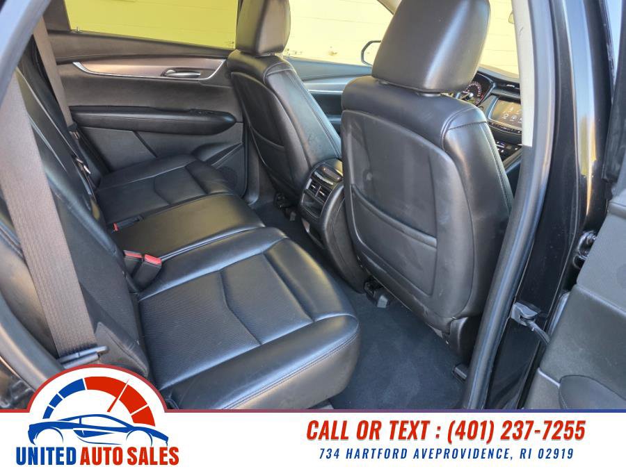 Used 2017 Cadillac XT5 Luxury w/ Driver Awareness Package image 12