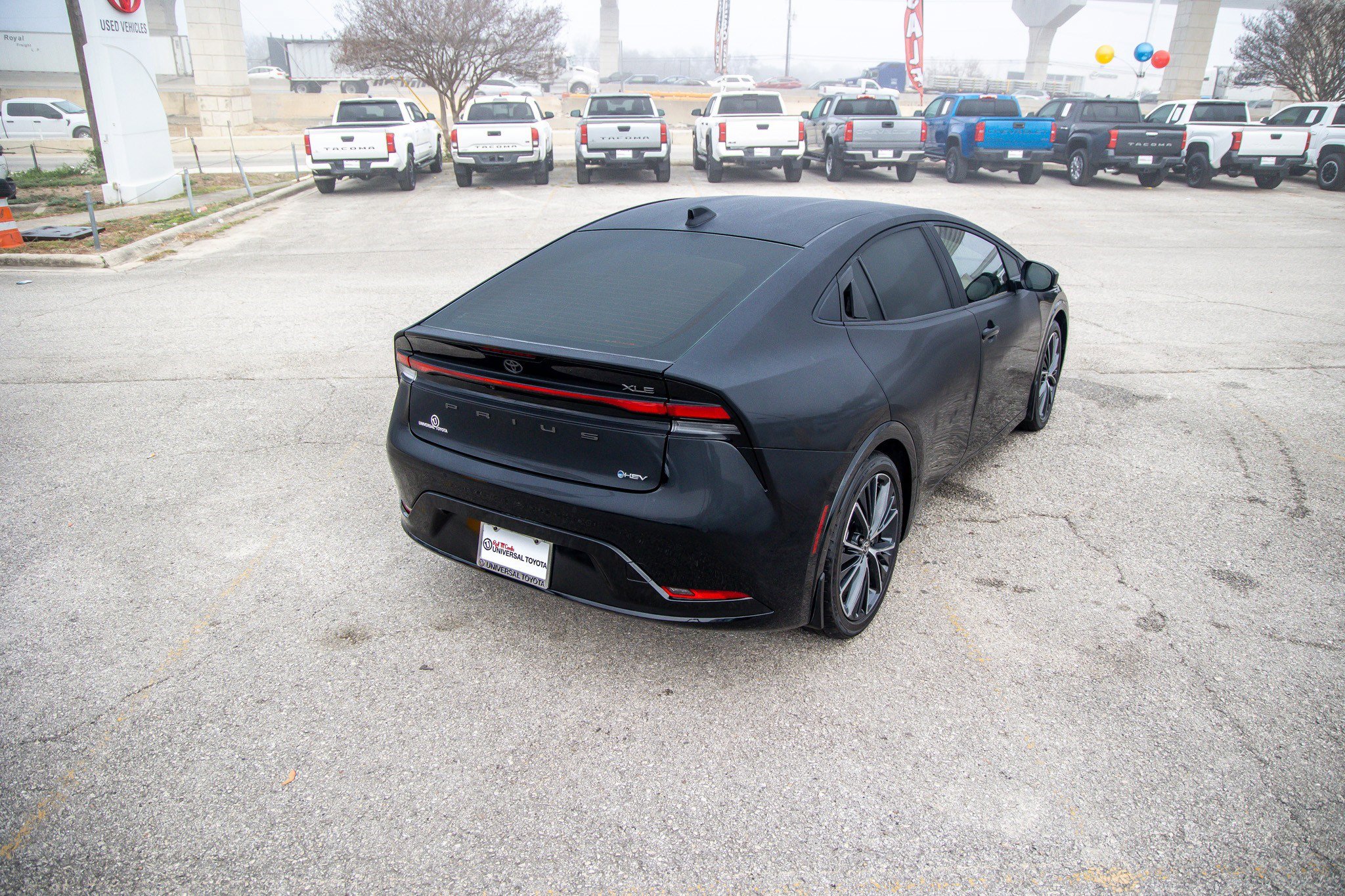 Used 2024 Toyota Prius XLE image 7