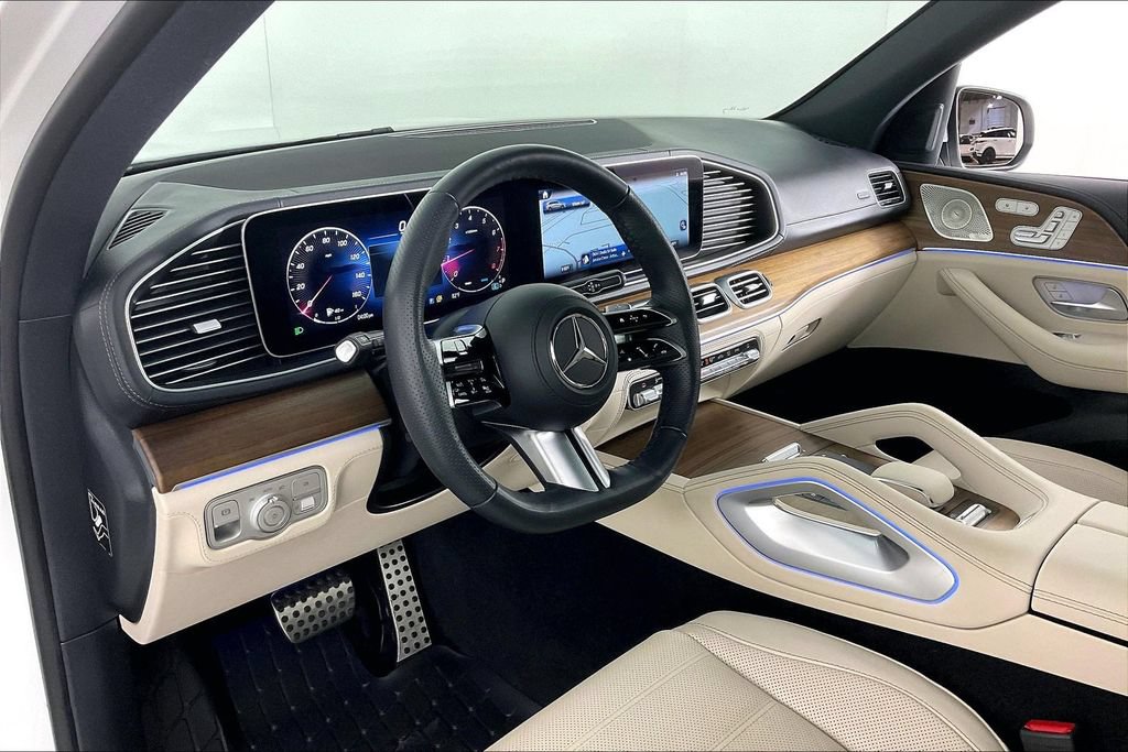 Certified 2025 Mercedes-Benz GLS 580 4MATIC image 11