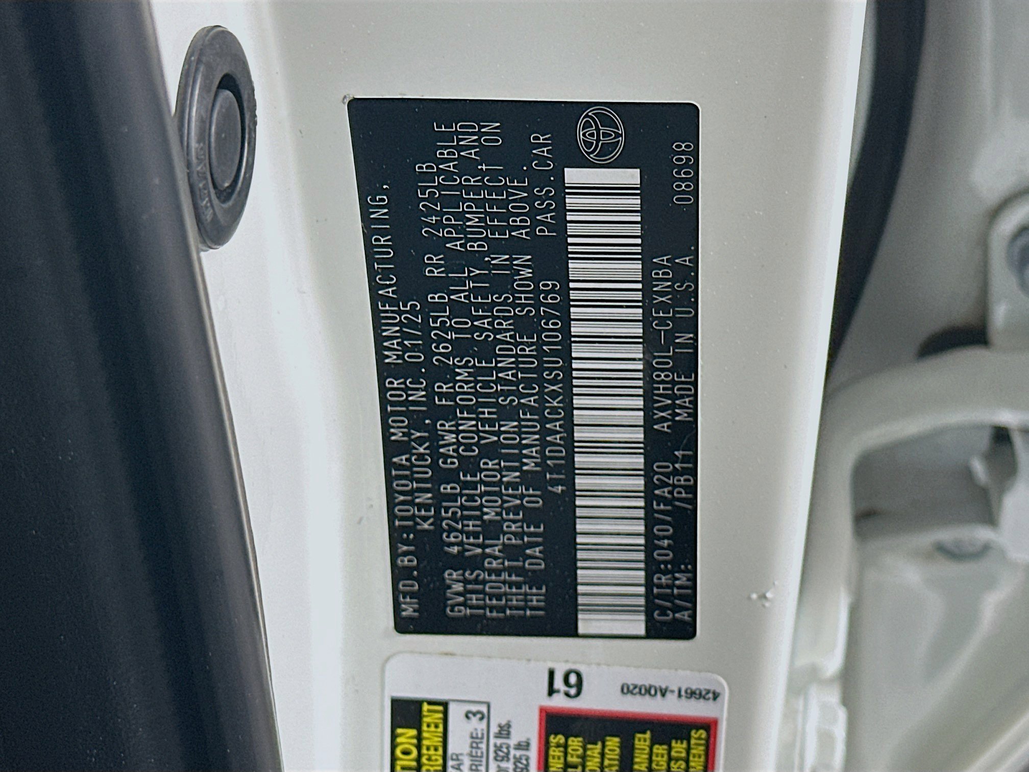 Used 2025 Toyota Camry LE image 12